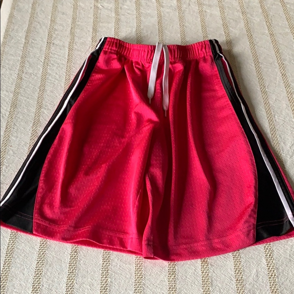 Energy zone basketball shorts